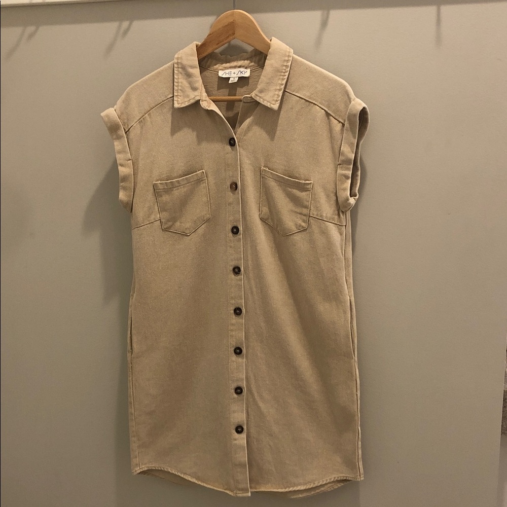 She + Sky Sleeveless Button-Down Shirt Dress in Tan